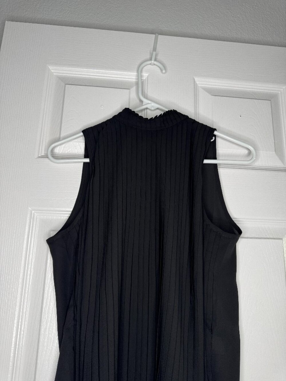 NWT Banana Republic high neck pleated blouse size S